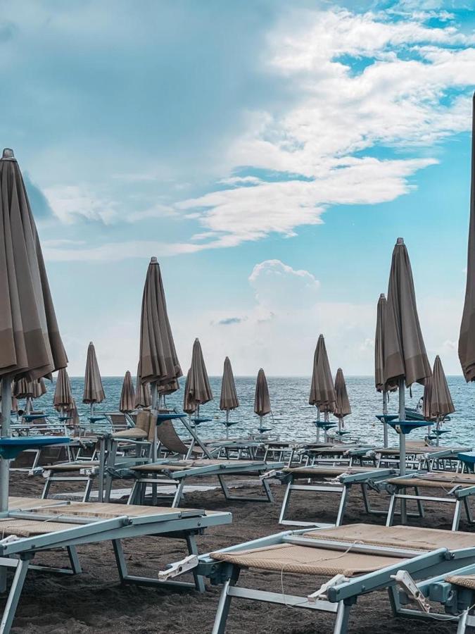 Maresuite Albissola Marina Zewnętrze zdjęcie